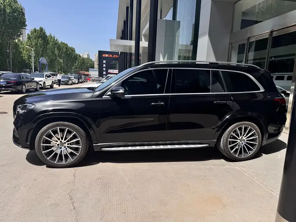 Mercedes-Benz GLS — фото 6