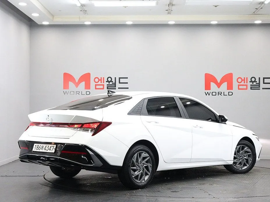 Hyundai AVANTE — фото 3