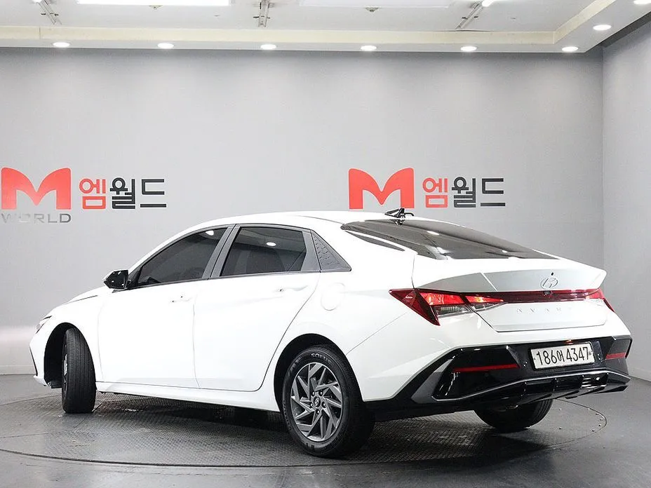 Hyundai AVANTE — фото 2