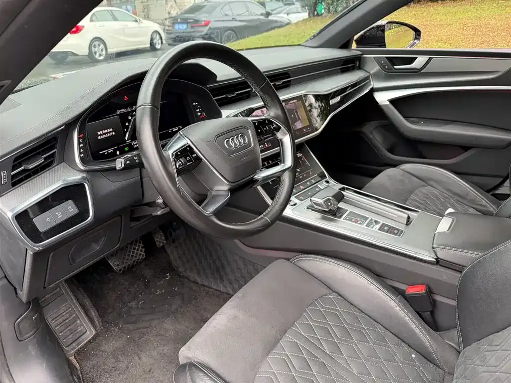 Audi A7L — фото 2