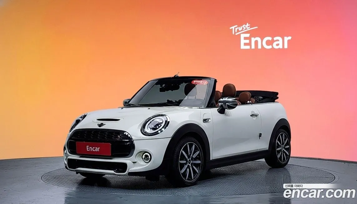 Mini Cooper Convertible — фото 1