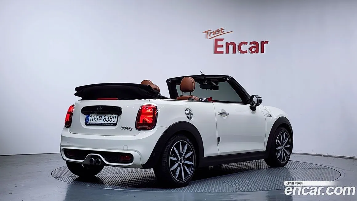 Mini Cooper Convertible — фото 3