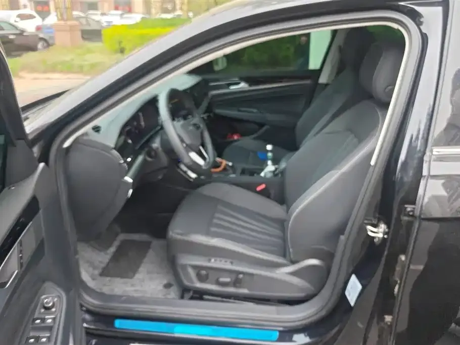 Volkswagen Passat — фото 2