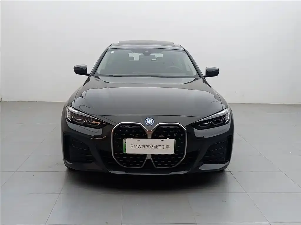 BMW i4 — фото 4
