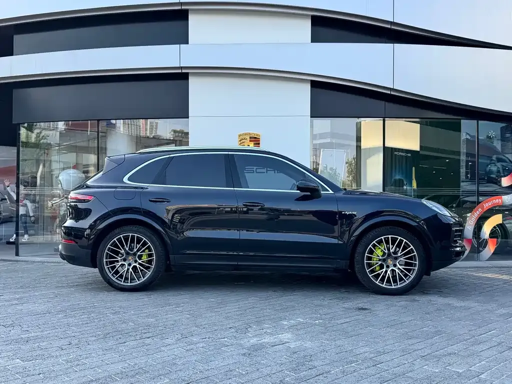 Porsche Cayenne Hybrid — фото 8