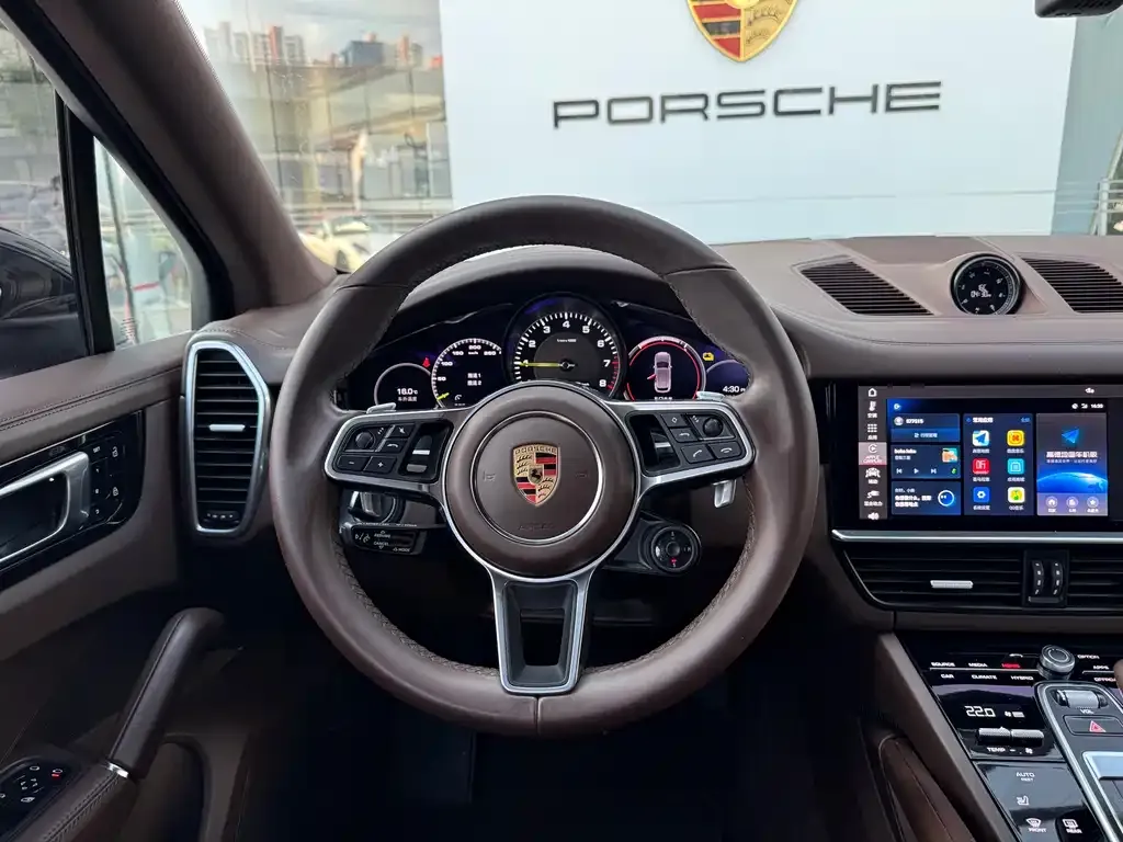 Porsche Cayenne Hybrid — фото 10