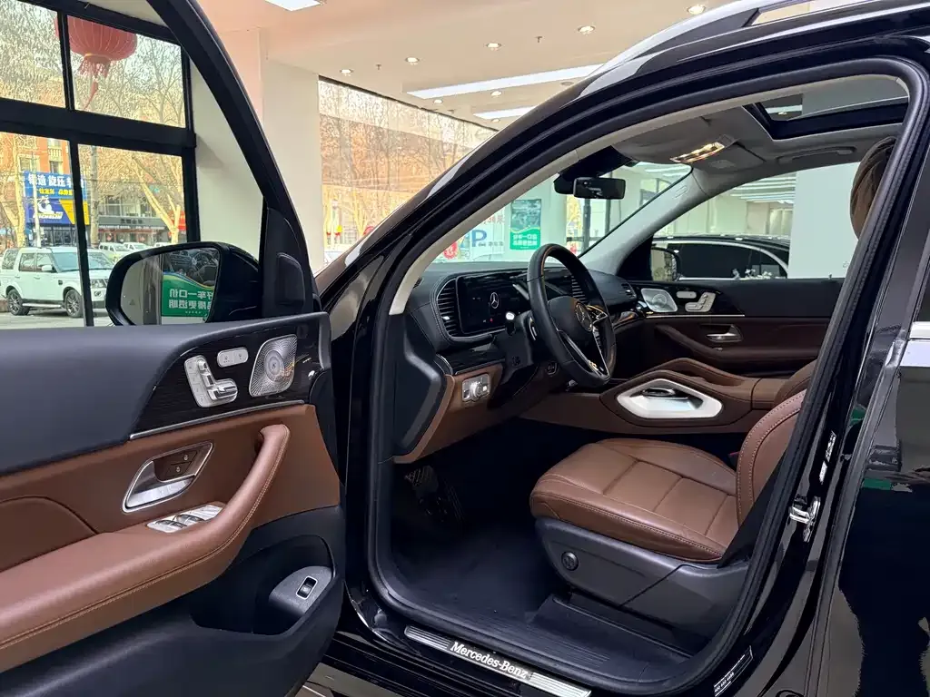 Mercedes-Benz GLE — фото 7