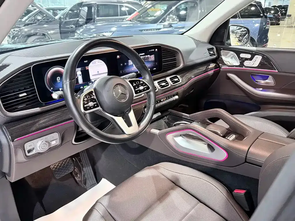 Mercedes-Benz GLS — фото 10