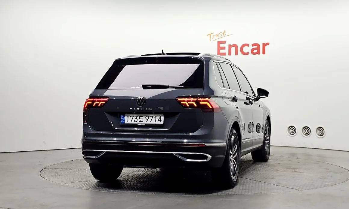Volkswagen Tiguan — фото 2