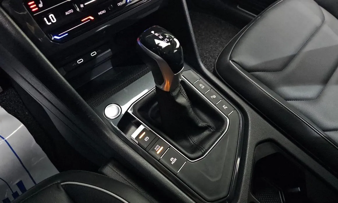 Volkswagen Tiguan — фото 6