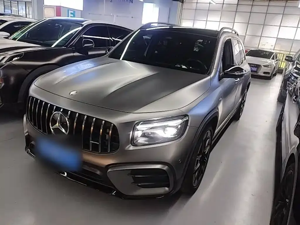 Mercedes-Benz GLB AMG — фото 9