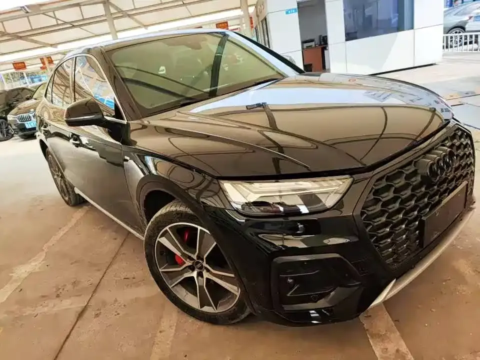 Audi Q5L Sportback — фото 4