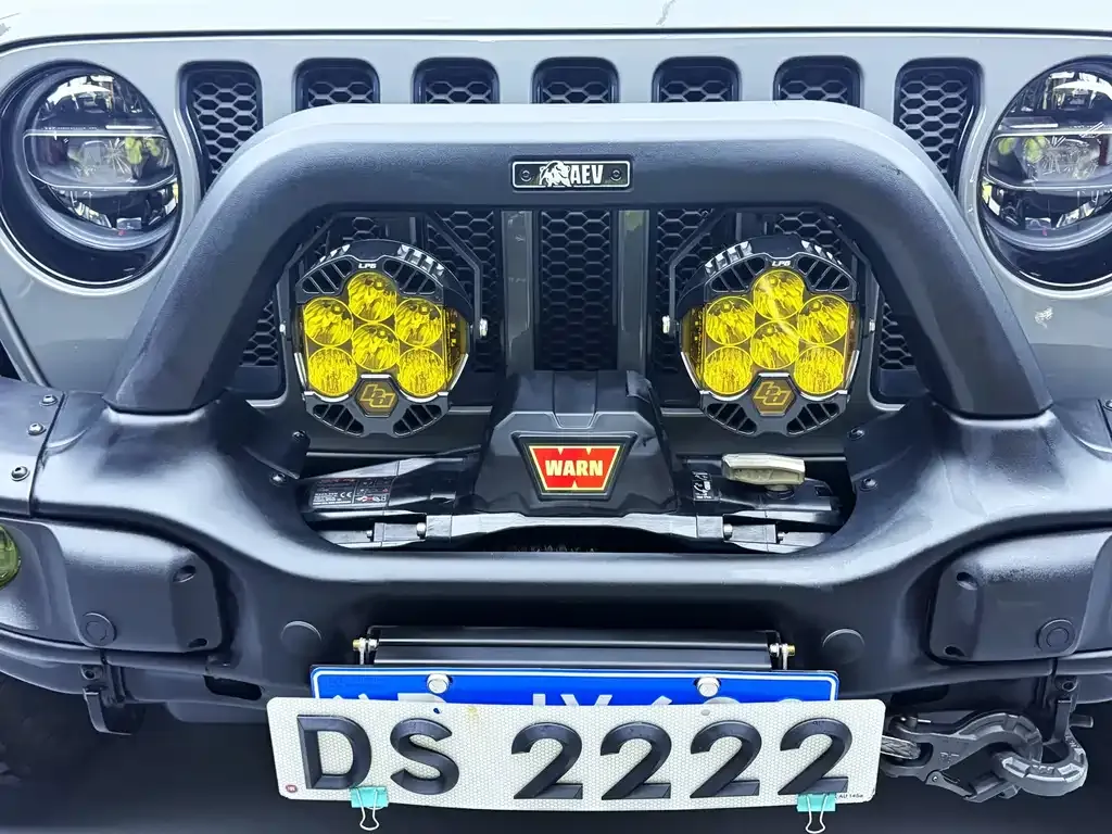 Jeep Wrangler — фото 6