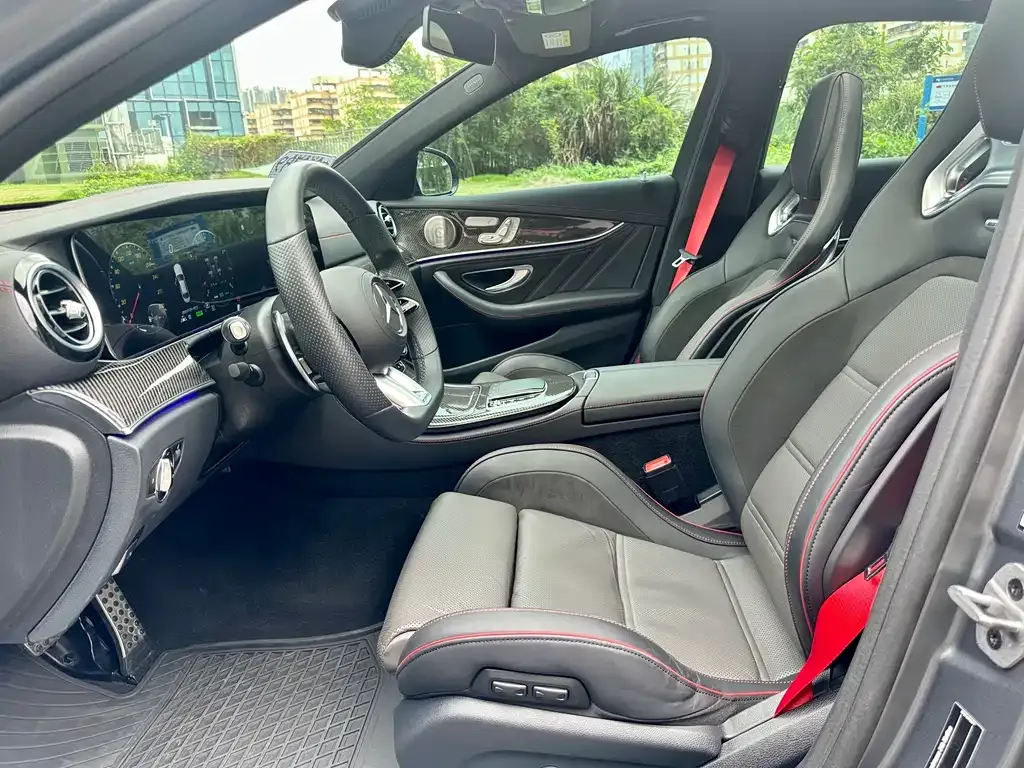 Mercedes-Benz E-Class AMG — фото 3