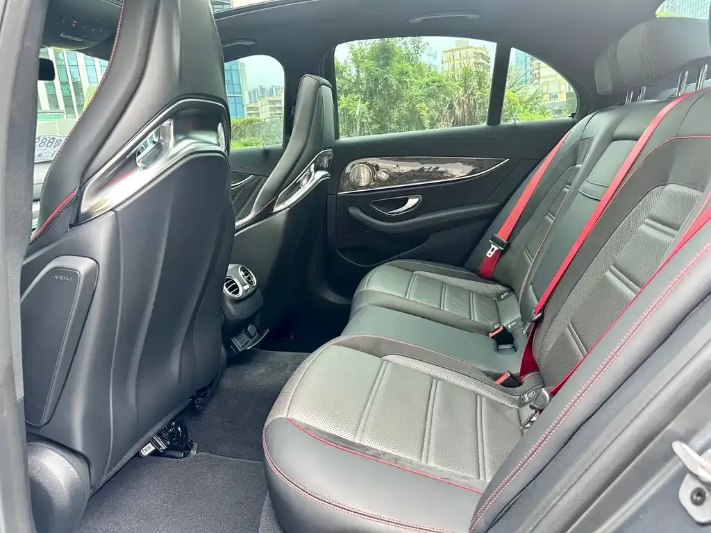 Mercedes-Benz E-Class AMG — фото 4