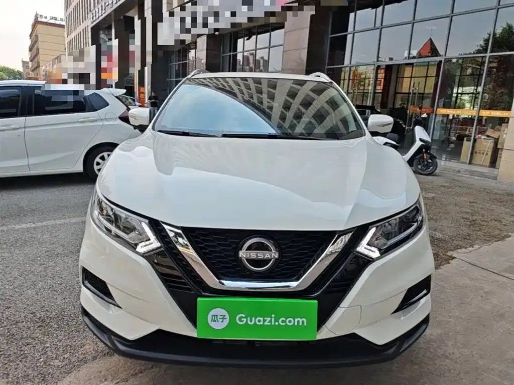 Nissan Qashqai — фото 10