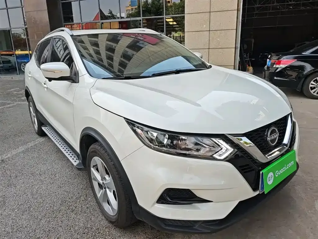 Nissan Qashqai — фото 2