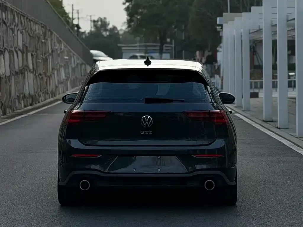 Volkswagen Golf GTI — фото 2