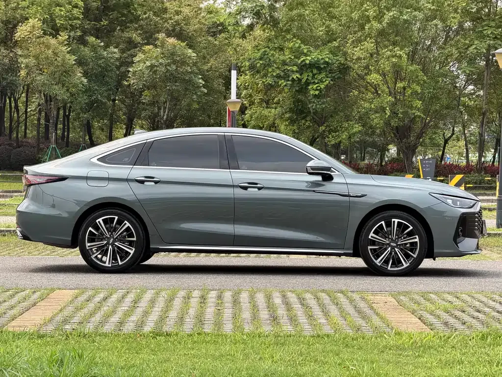 Chery Arrizo 8 PRO — фото 10