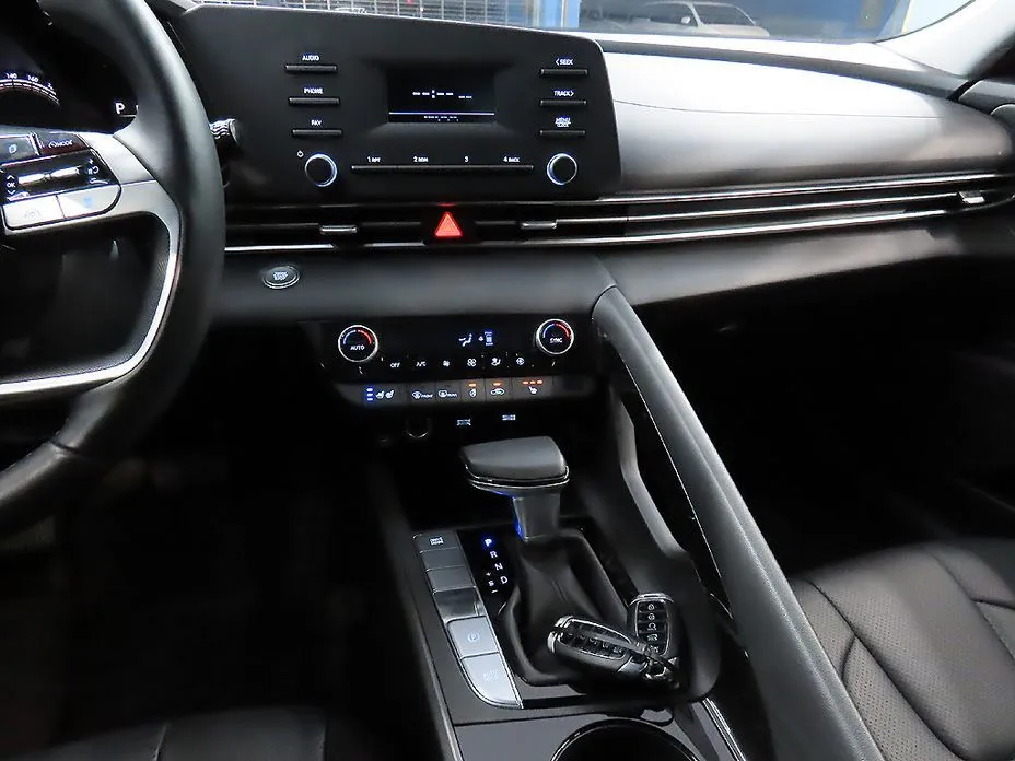 Hyundai AVANTE — фото 9
