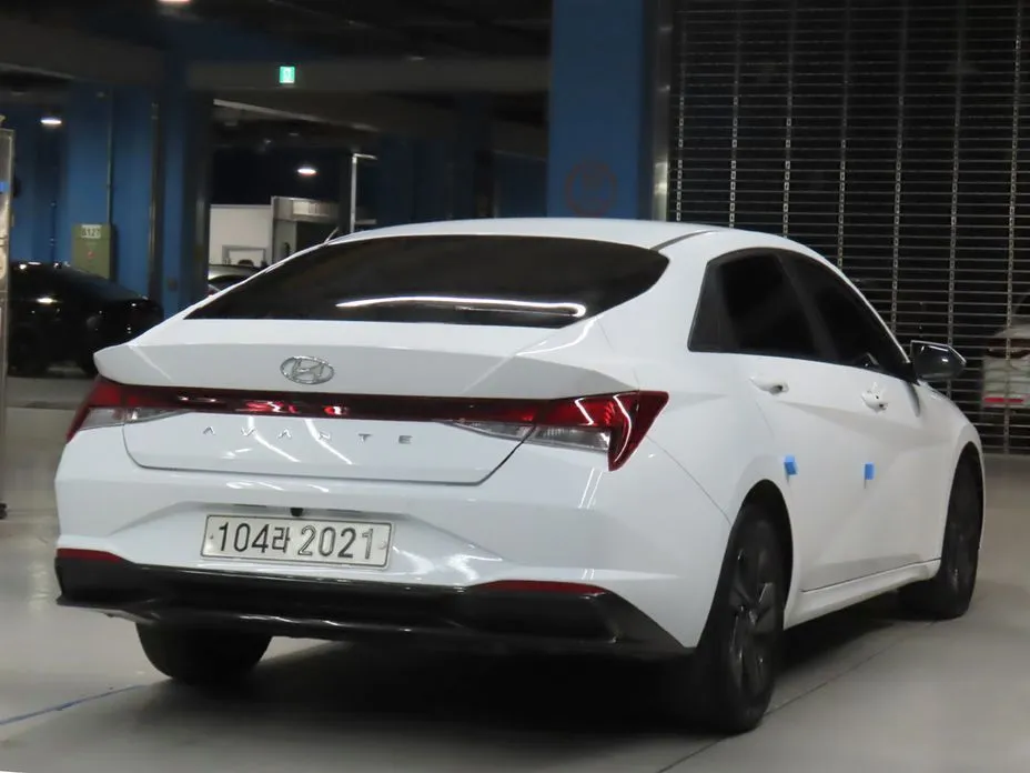 Hyundai AVANTE — фото 8