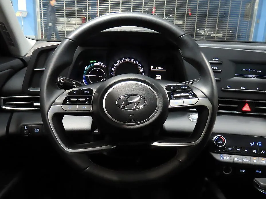 Hyundai AVANTE — фото 6