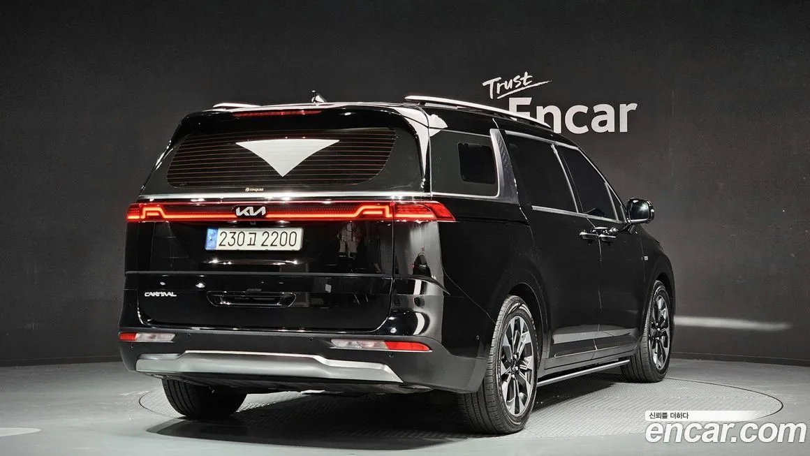 Kia Carnival — фото 2