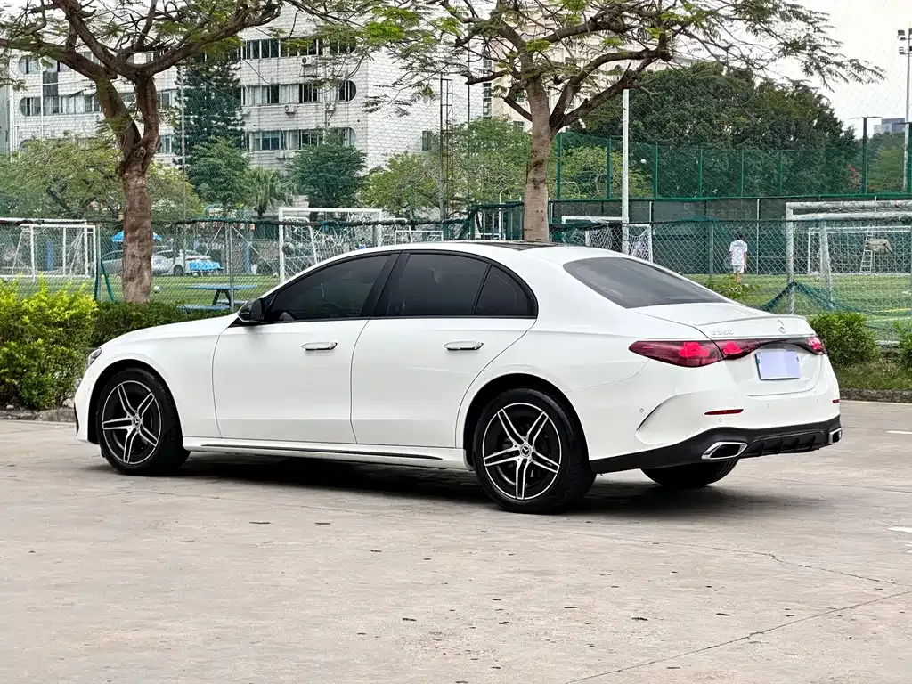 Mercedes-Benz E-Class (Import) — фото 5