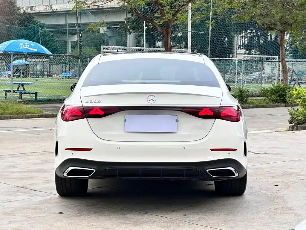 Mercedes-Benz E-Class (Import) — фото 8