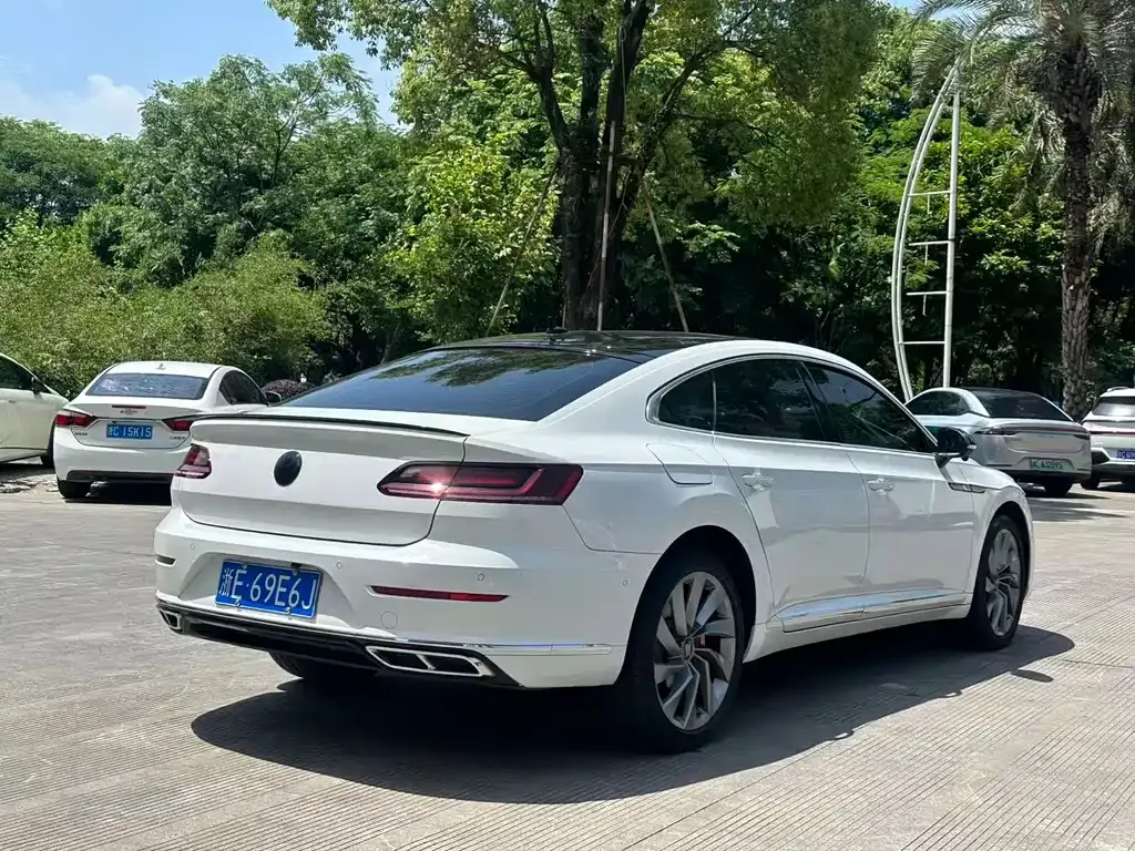 Volkswagen CC — фото 9