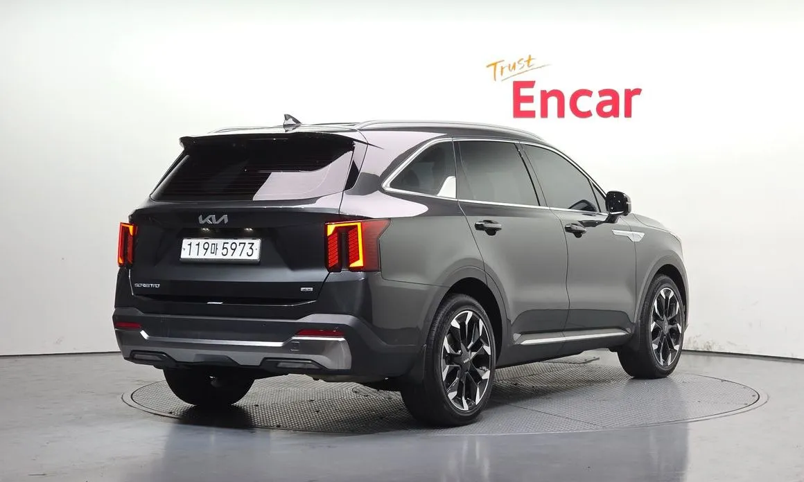 Kia Sorento — фото 6