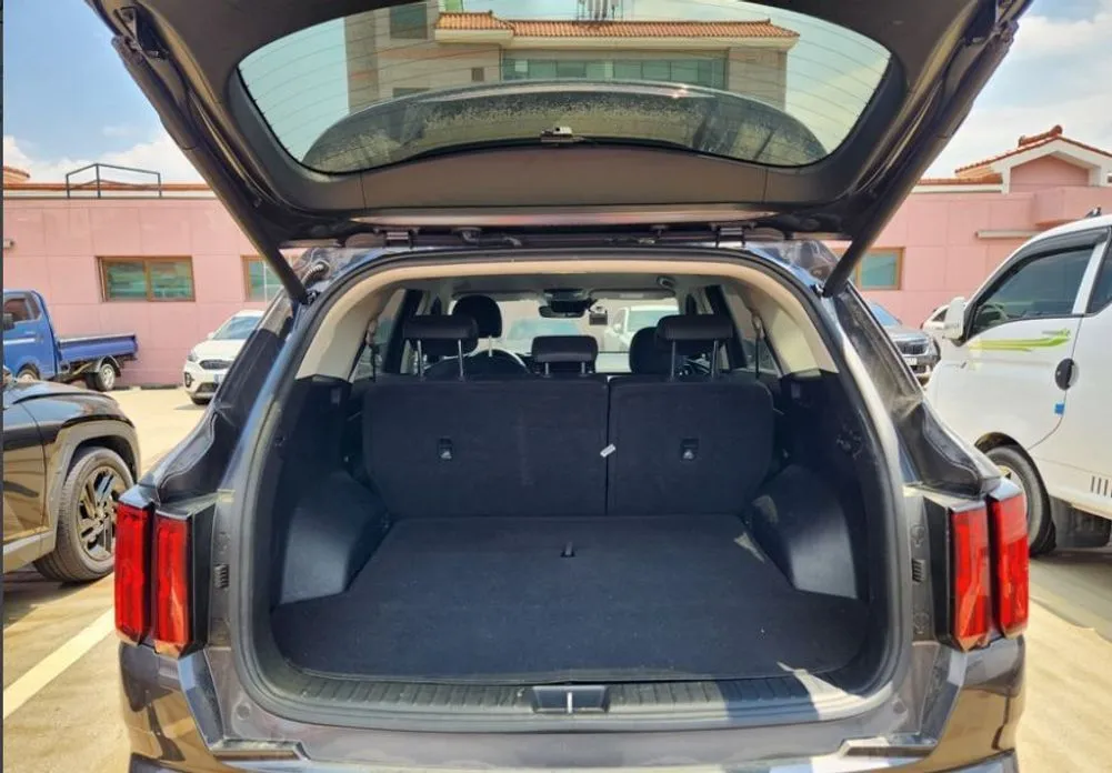 Kia Sorento — фото 9