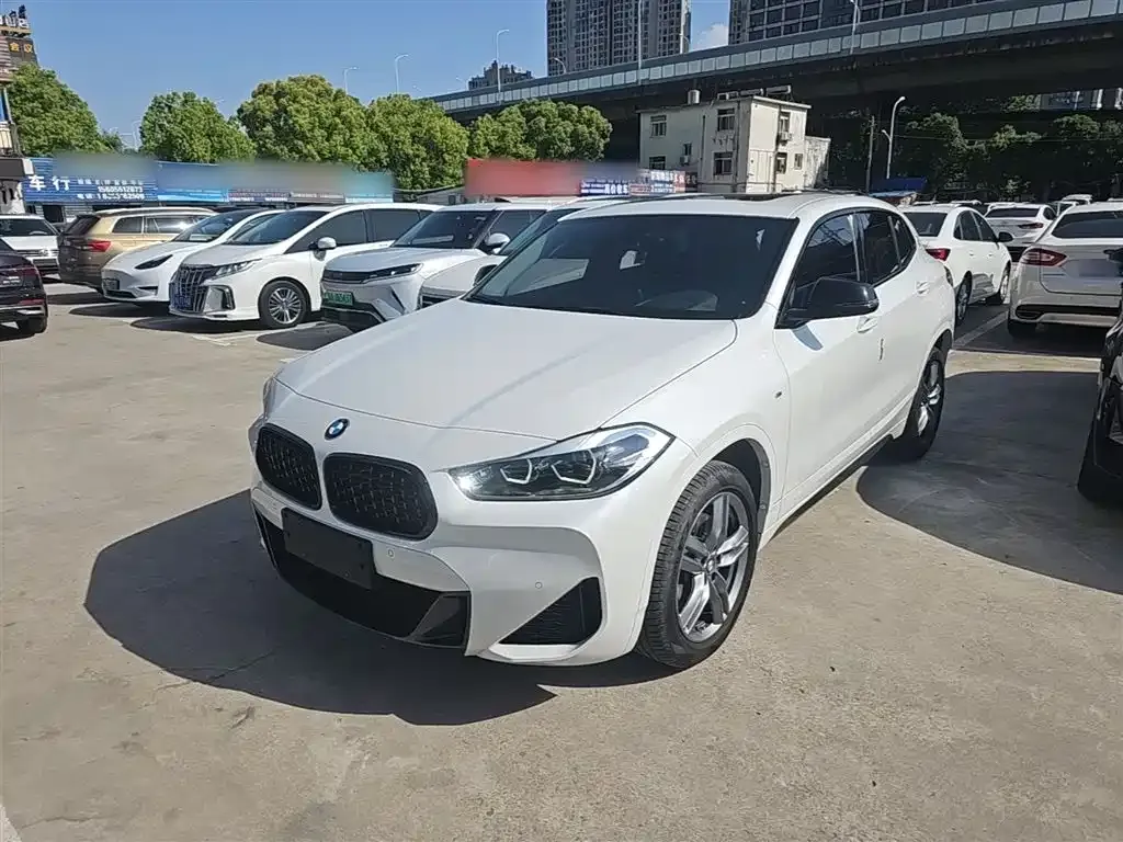 BMW X2 — фото 1