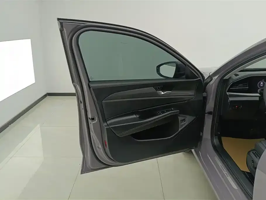 Volkswagen Passat — фото 4