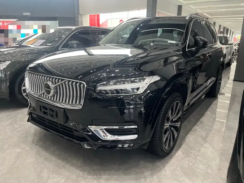 Volvo XC90 — фото 1