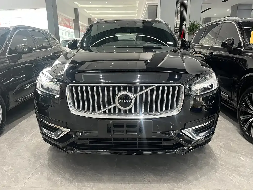 Volvo XC90 — фото 2