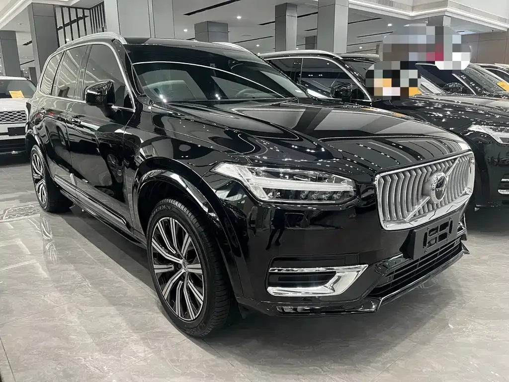 Volvo XC90 — фото 8