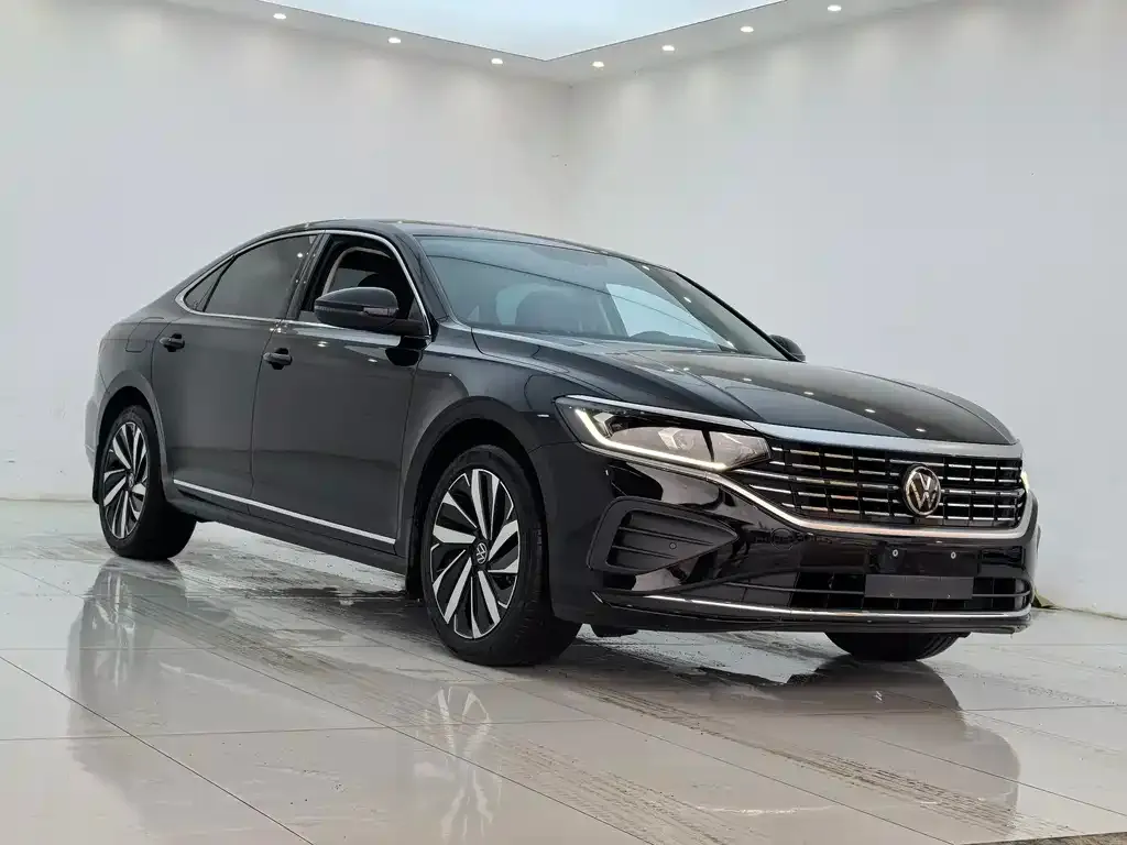 Volkswagen Passat — фото 4