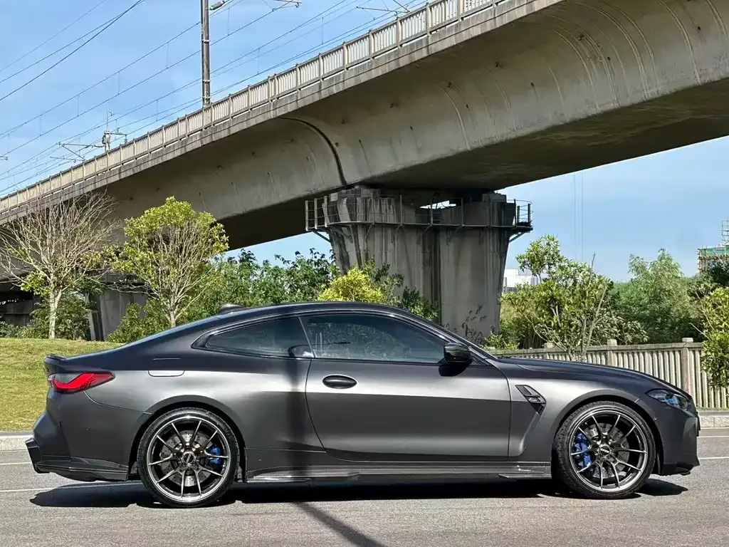 BMW M4 — фото 9