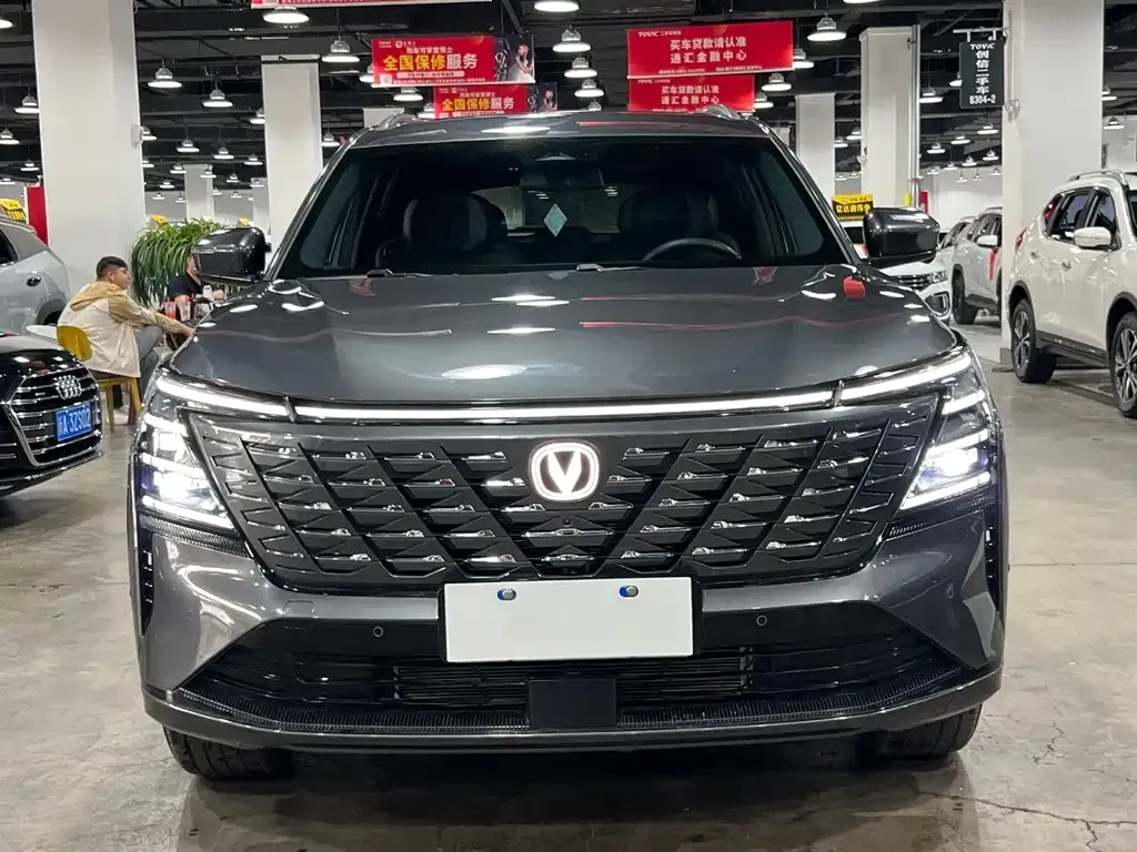 Changan CS75 PLUS — фото 1