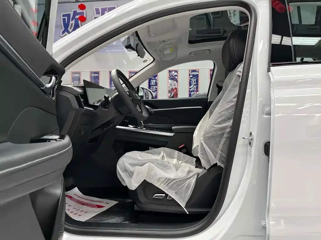 Roewe RX5 MAX — фото 3