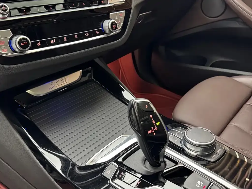 BMW X3 — фото 10