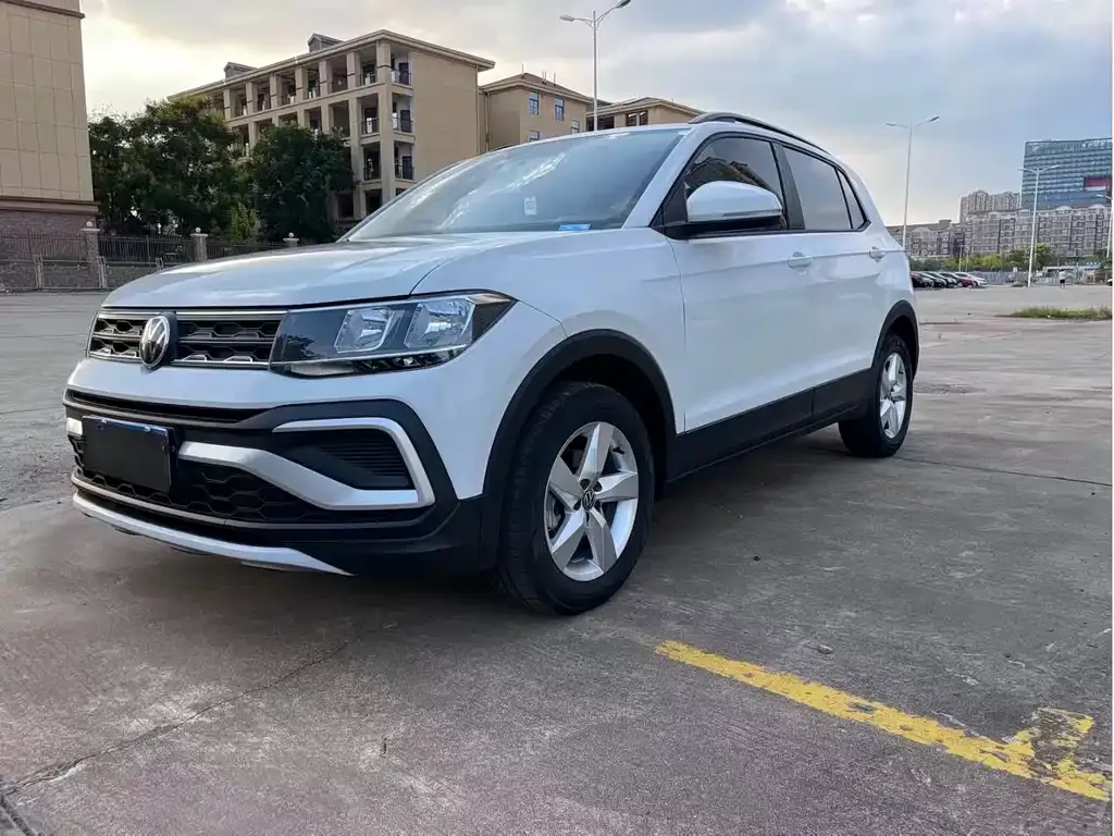 Volkswagen T-Cross — фото 1