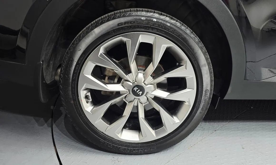 Kia Sorento — фото 6