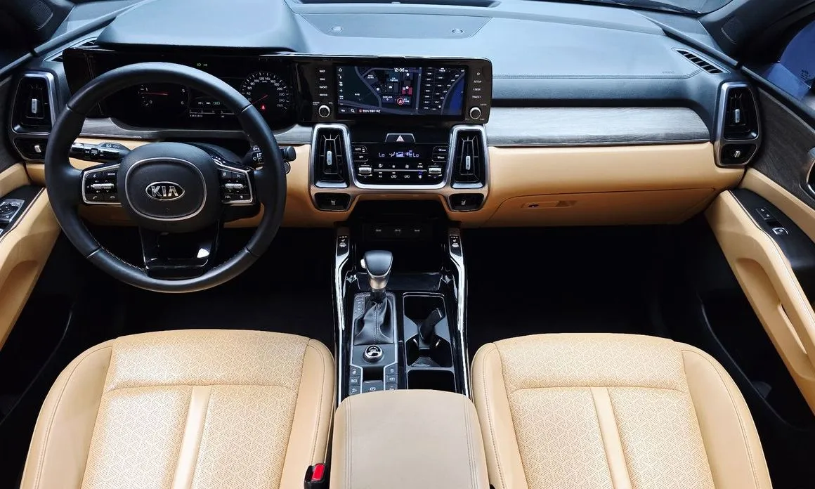 Kia Sorento — фото 7