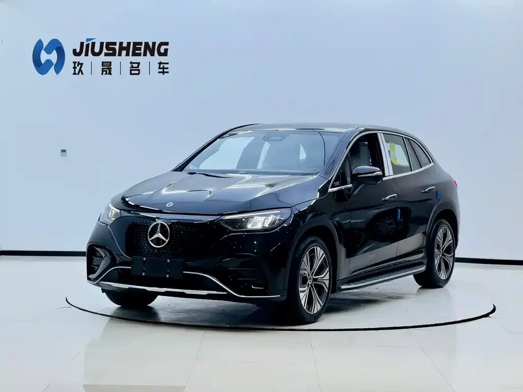 Mercedes-Benz EQE SUV — фото 1