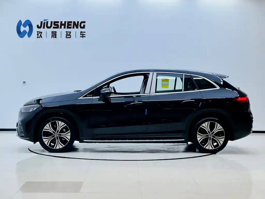 Mercedes-Benz EQE SUV — фото 2
