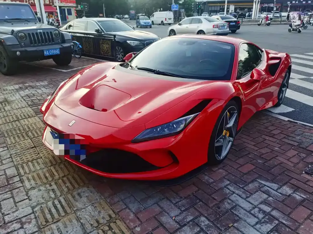 Ferrari F8 — фото 1