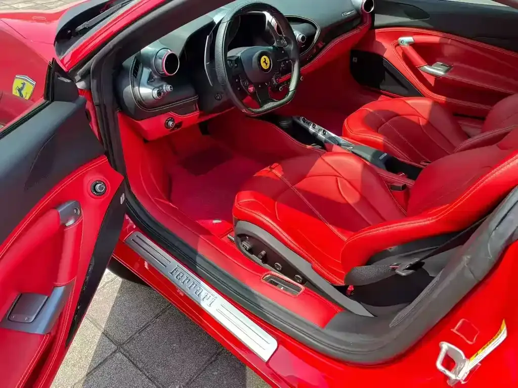 Ferrari F8 — фото 6
