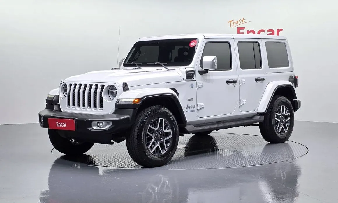 Jeep Wrangler — фото 1